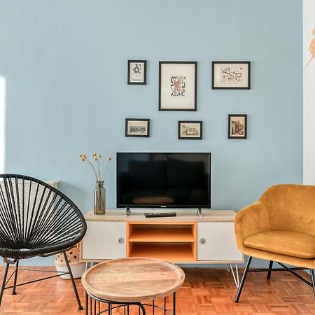 Les Couleurs Du Monde ! Parking Et Balcon Apartment Carcassonne Exterior photo