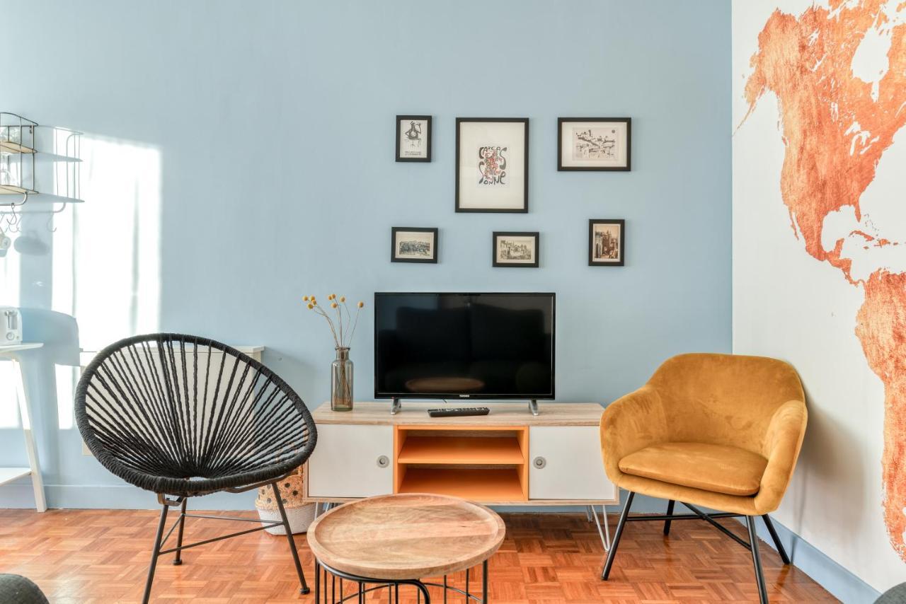 Les Couleurs Du Monde ! Parking Et Balcon Apartment Carcassonne Exterior photo